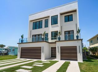 16047 Redington Dr, Redington Beach, FL 33708