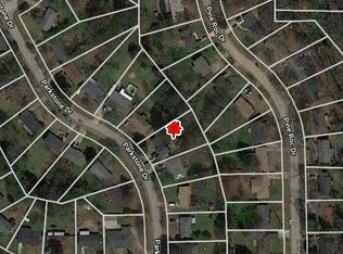 875 Parkstone Dr, Stone Mountain, GA 30083