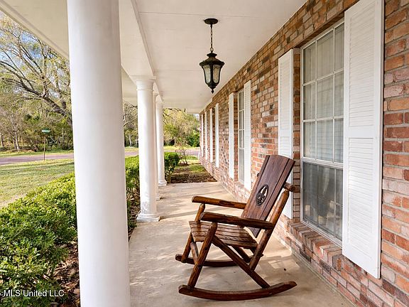 3rd image of 1 Pecan Way