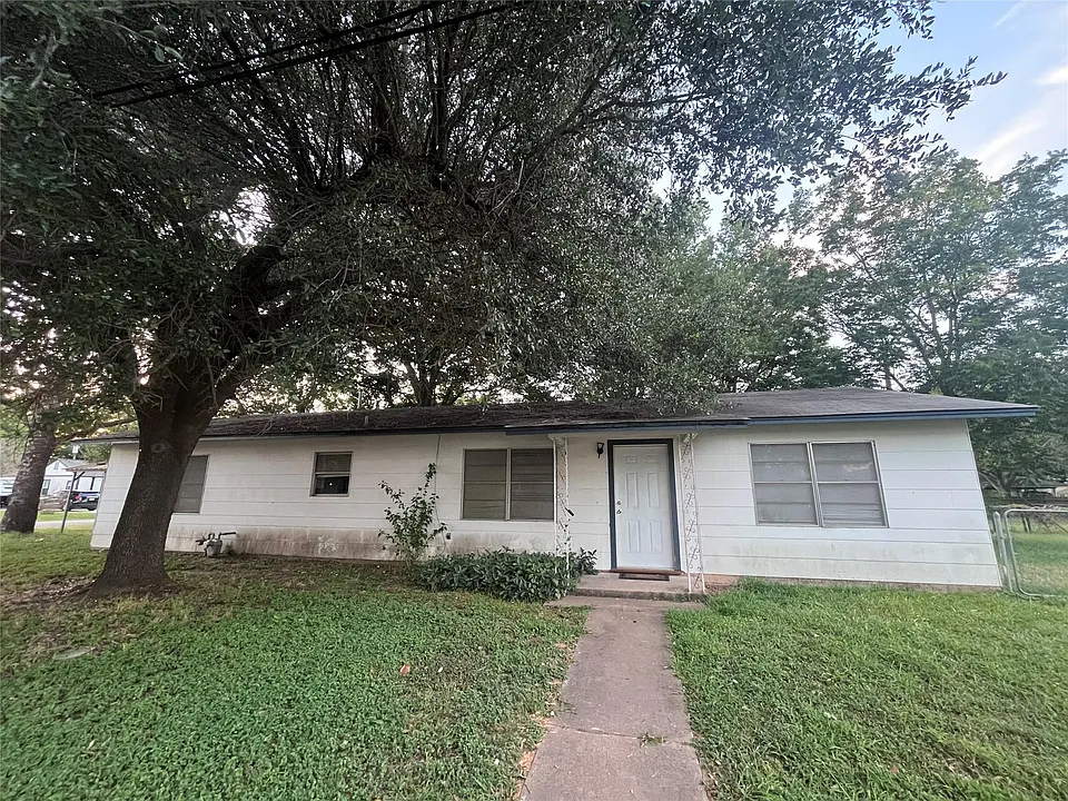 114 Irwin Dr