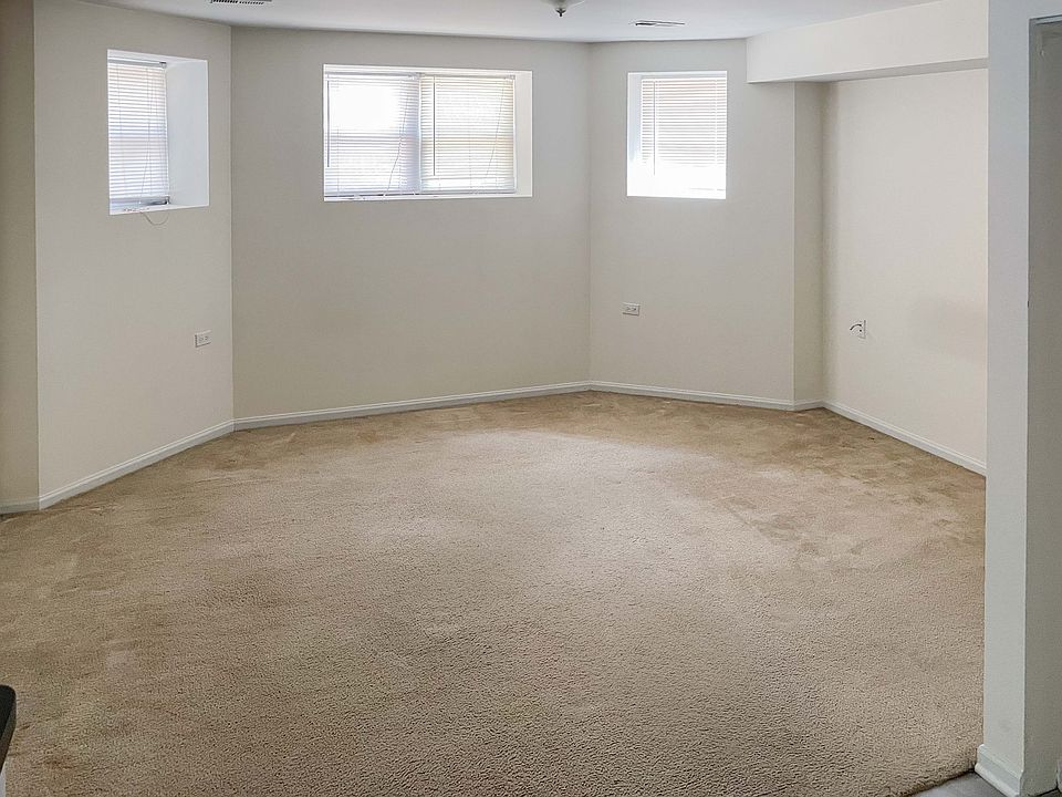 1st image of 1022 1/2 N Damen Ave #3