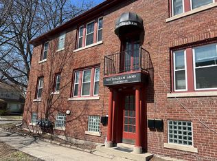 900 Nottingham Rd APT 2, Grosse Pointe Park, MI 48230