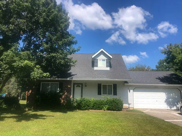 445 Mansfield Dr, Lapeer, MI 48446
