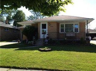14 Edmund St, Cheektowaga, NY 14227