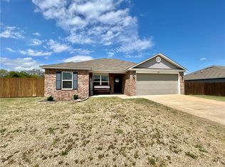 824 NW 68th Ave, Bentonville, AR 72713