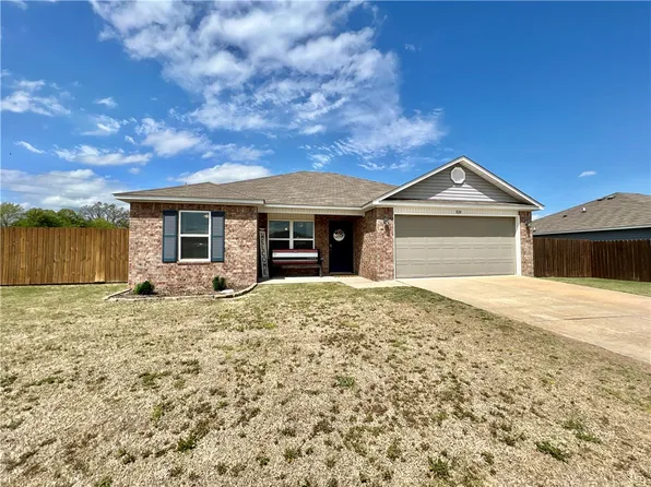 824 NW 68th Ave, Bentonville, AR 72713