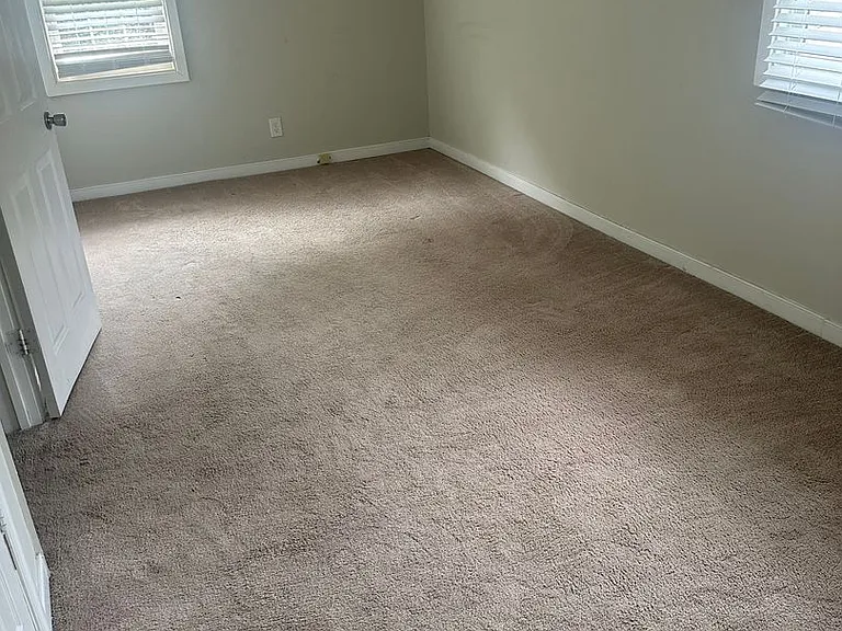 903 Willow Lawn Dr — Photo 4