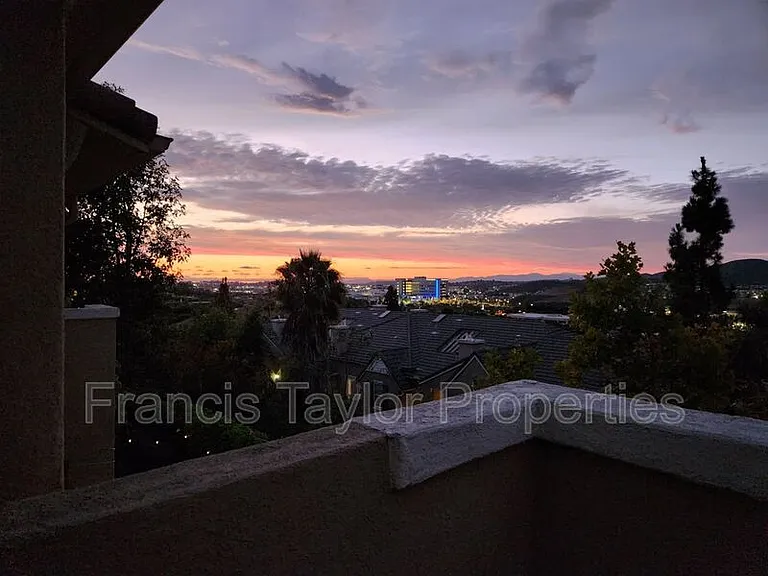176 Aurora Ave — Photo 18