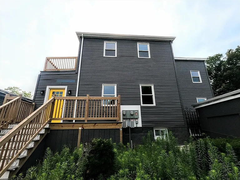 2 Sunnyside St #1 — Photo 3