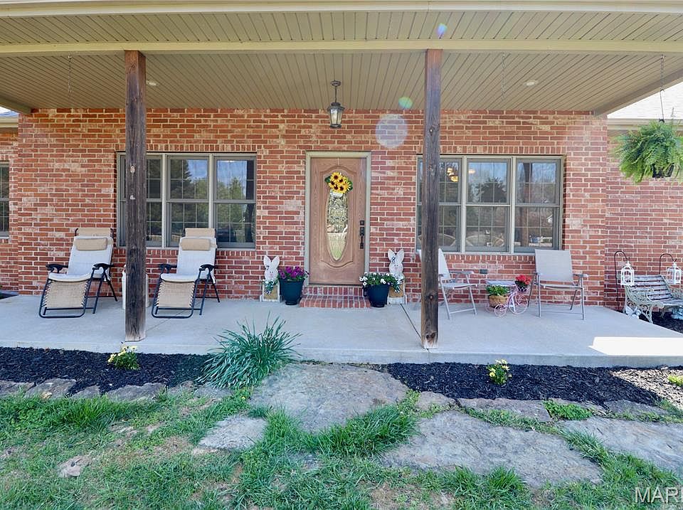 18921 Pleasant View Dr, Lebanon, MO 65536 | Zillow