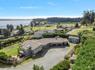 577 SW Shelley Ln, Oak Harbor, WA 98277