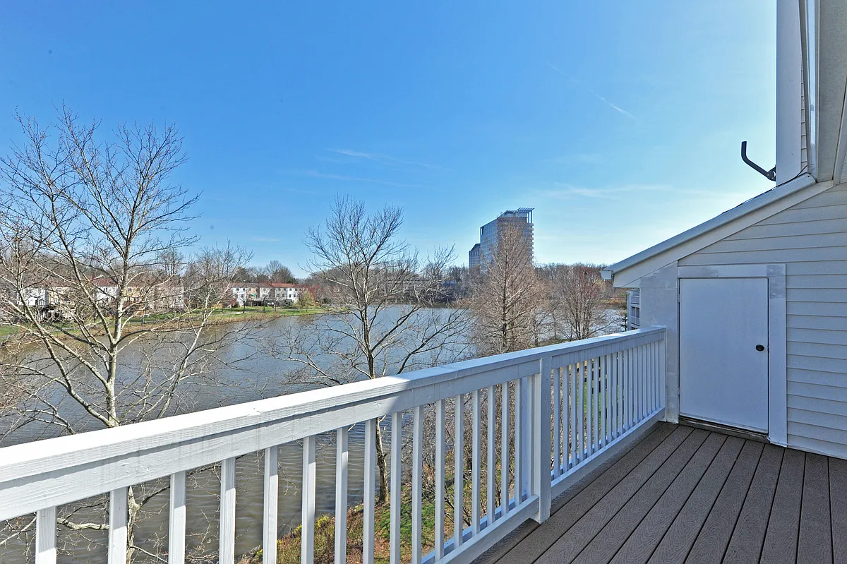 Building Photo - 2810 Yarling Ct