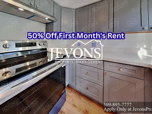 1722 E 56th St, Tacoma, WA
