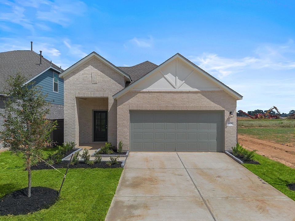 Welcome home to 21738 Whielden Heights Way located in the community of Emory Glen and zoned to Magno