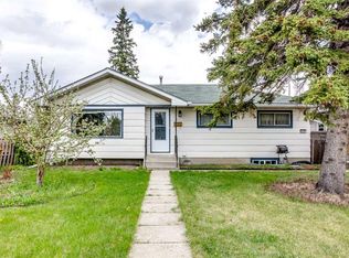 920 W 41st St SE, Calgary, AB T2A 1K5
