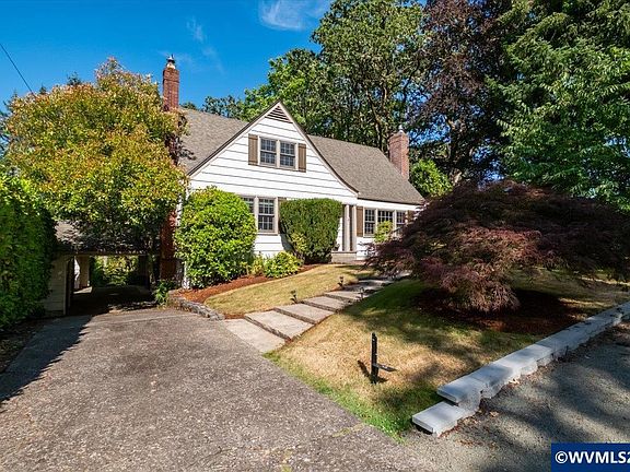 3rd image of 1885 SW Whiteside Dr