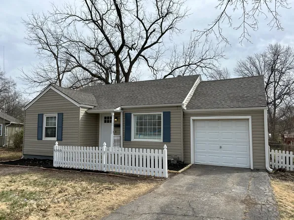6309 W 74th St, Overland Park, KS 66204