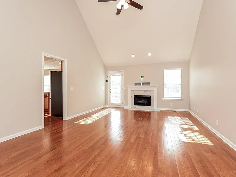 7136 Legacy Dr — Photo 5