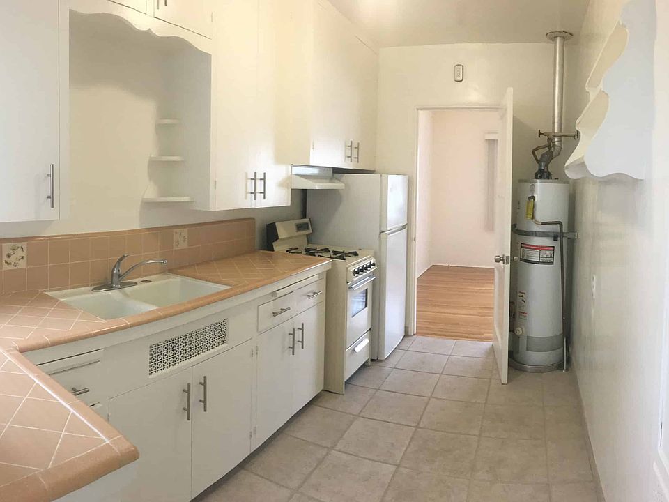 1st image of 125-135 W Los Olivos St #133