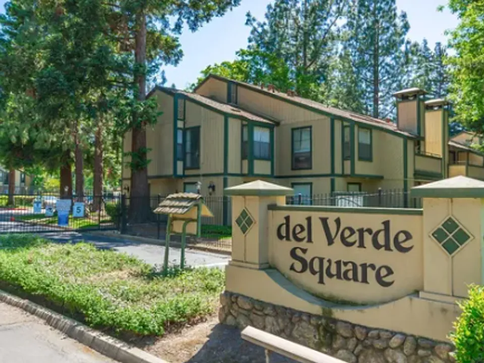 100 Del Verde Cir #3