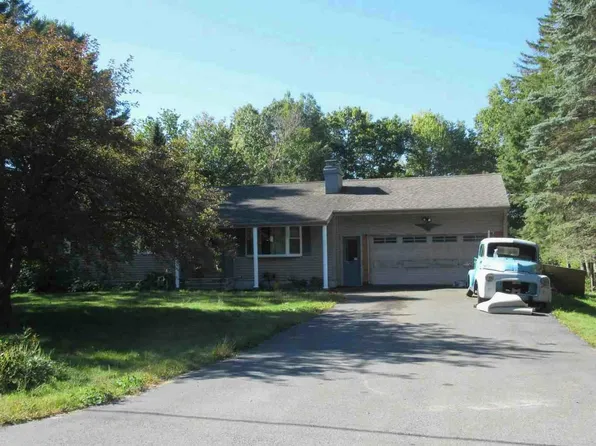 37 Richard St, Greene, ME 04236