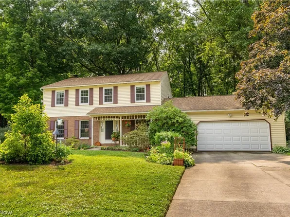 509 Park Ridge Dr, Munroe Falls, OH 44262