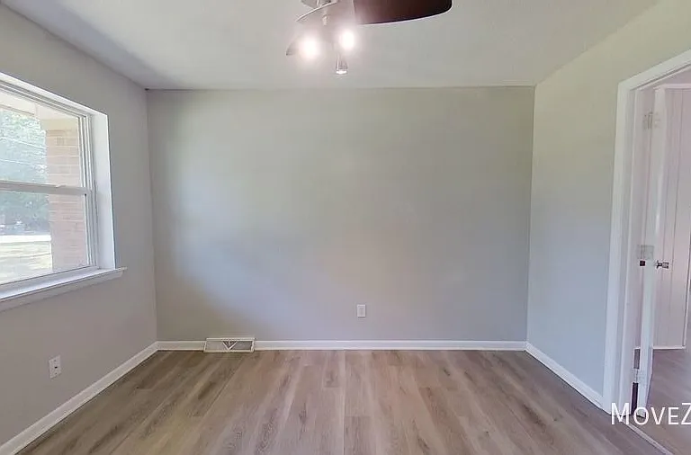 510 Wesley Ave — Photo 20