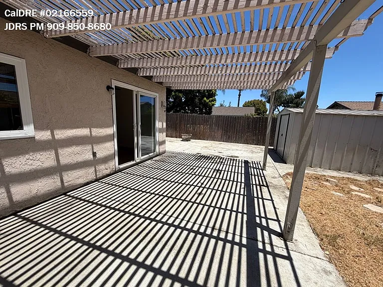 4725 Francis Ave — Photo 12