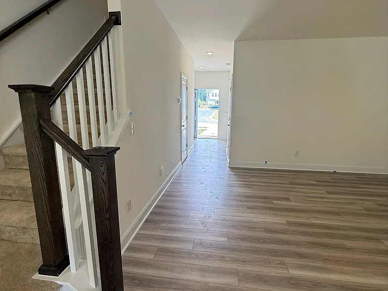 34 Anastasia St — Photo 8