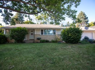3012 W Rochelle Ave, Glendale, WI 53209