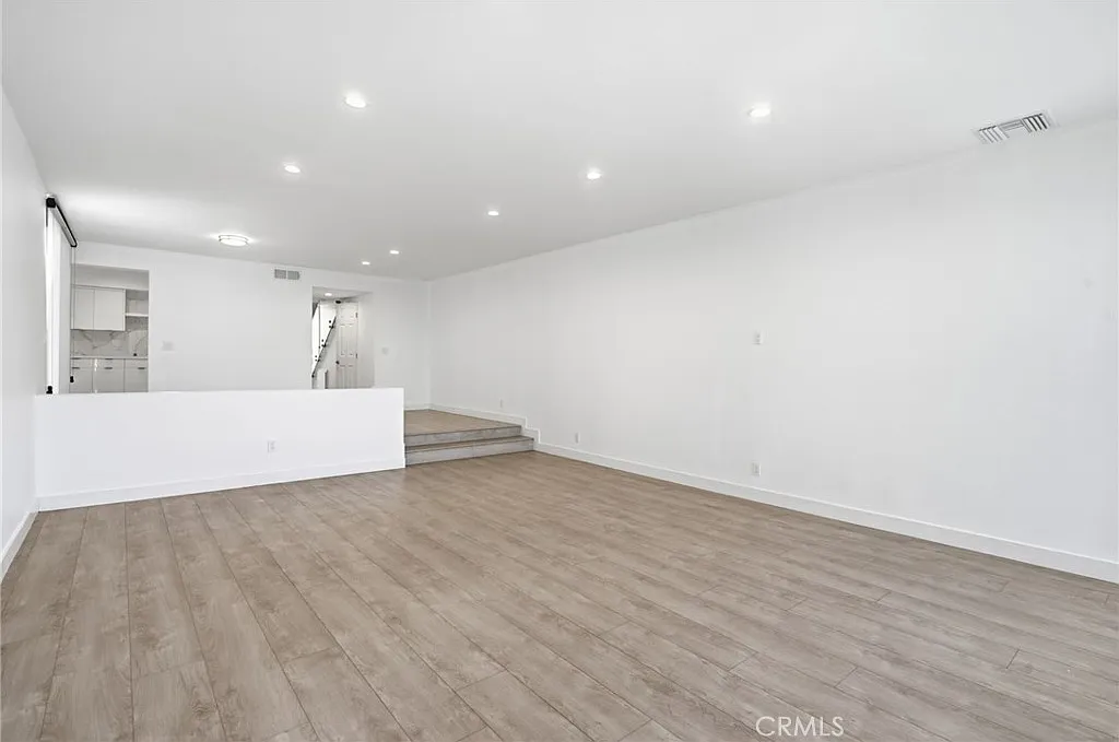 7301 Vista Del Mar Ave — Photo 4