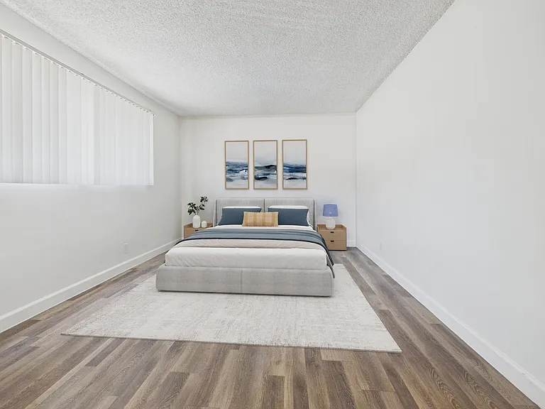 Sepulveda Apartments — Photo 6