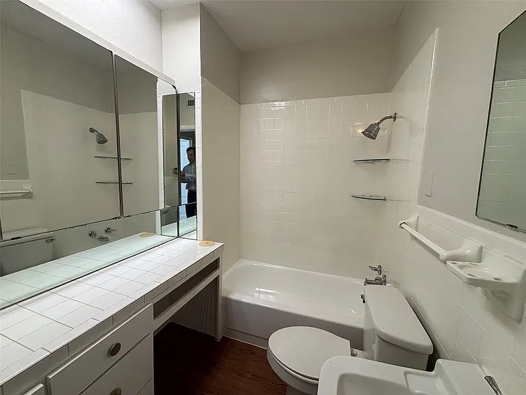 600 Monticello Dr #1 — Photo 13