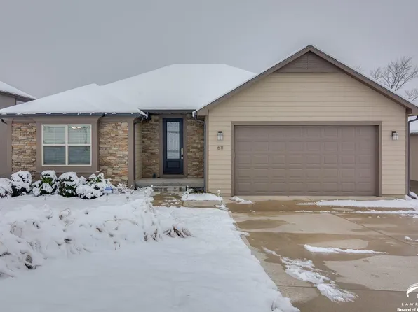 611 N Wild Plum Ct, Lawrence, KS 66049