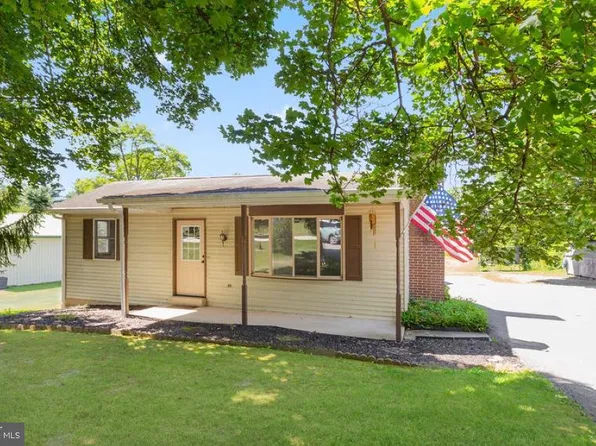 4334 Carlisle Rd, Gardners, PA 17324