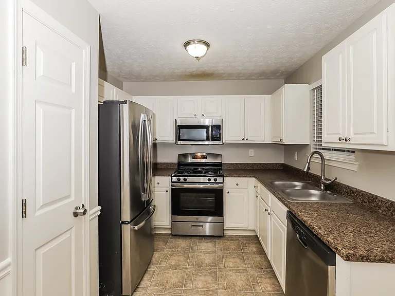 1783 Graystone Dr — Photo 7