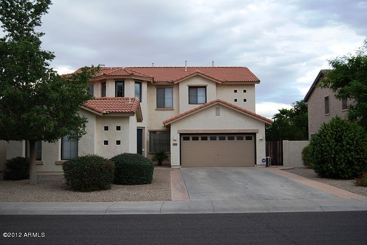 1st image of 150 W Roadrunner Dr