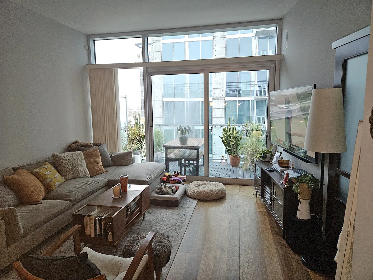 Building Photo - 111 N 12th St #1-1817