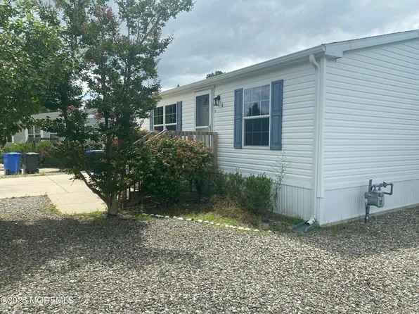 5 Maple Tree Court, Manahawkin, NJ 08050