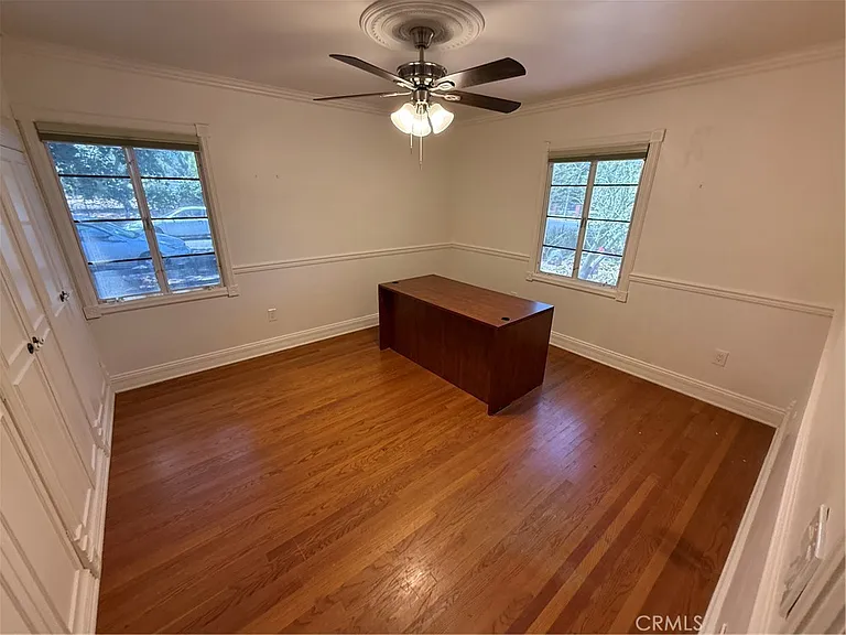 929 E Grand Blvd — Photo 16
