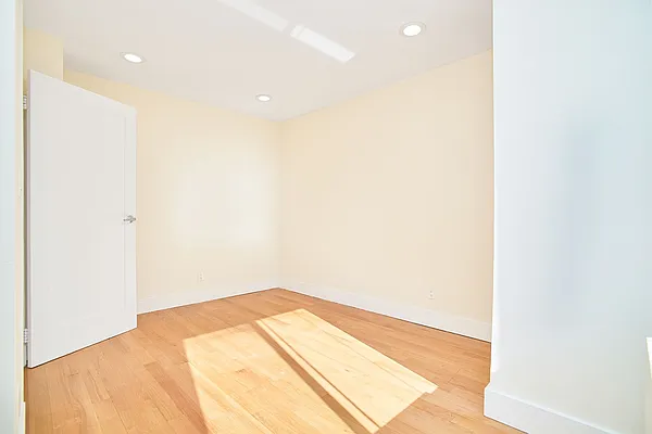 Rented by Living New York | media 21