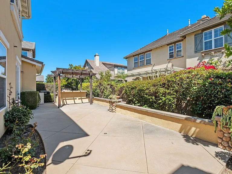 16618 Honeybee Dr — Photo 39