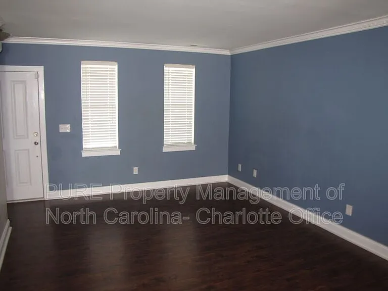 15959 Rose Glenn Ln — Photo 3