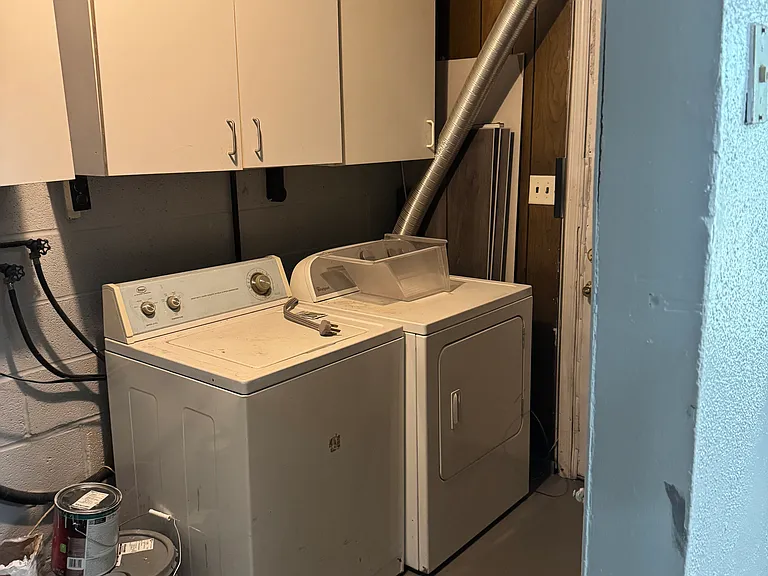 8393 Pioneer Dr — Photo 16