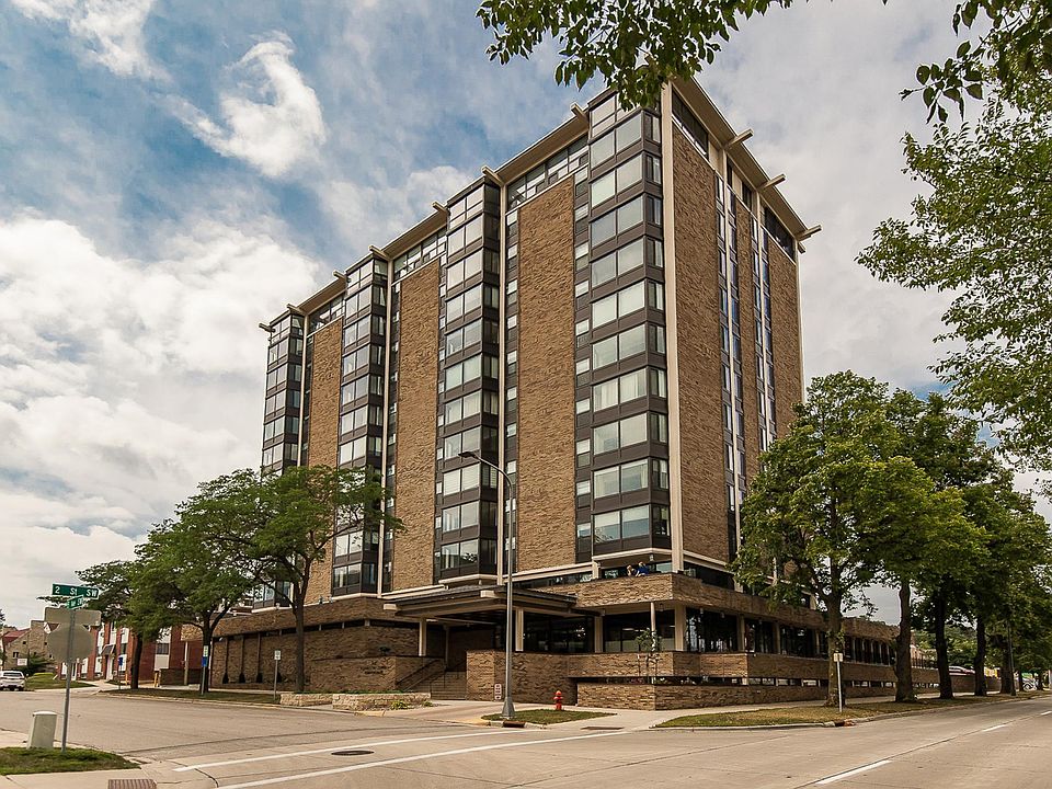 1st image of 207 5th Ave SW APT 1001