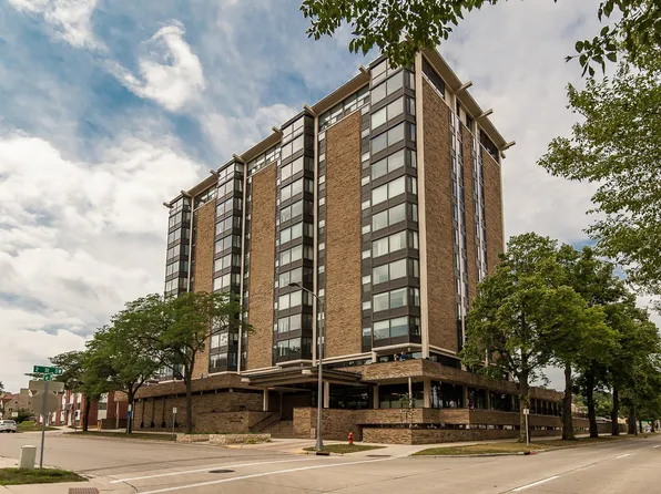 207 5th Ave SW APT 1001, Rochester, MN 55902