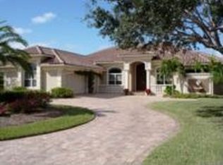 4683 Turnstone Ct, Naples, FL 34119