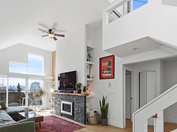 225 E 4th St #D, North Vancouver, BC V7L 1J1