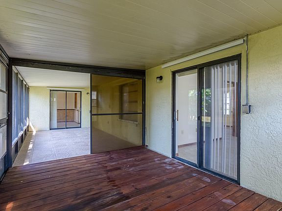 5th image of 306 Cinnamon Lake Cir