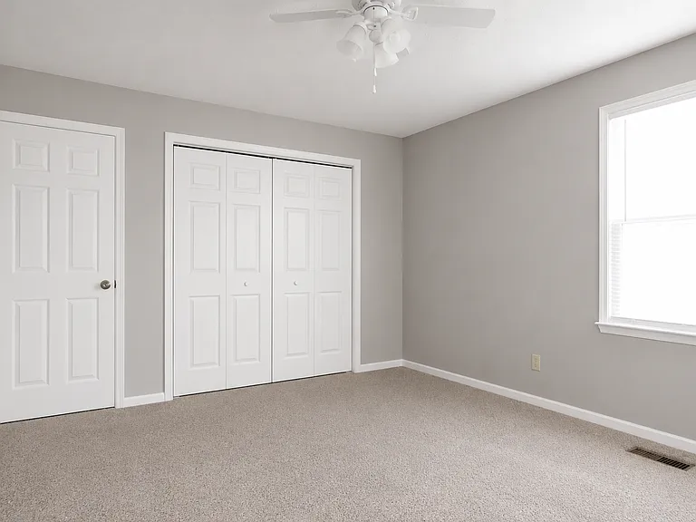 1000 Brown Ave — Photo 21
